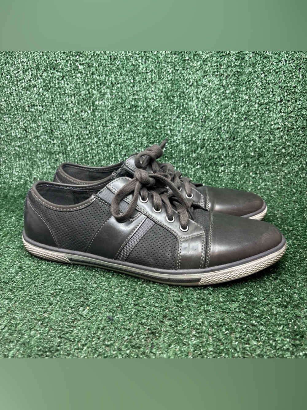 Unlisted by Kenneth Cole Shiny Crown Sneaker‎ Gray Leather Men's Size 10.5 M